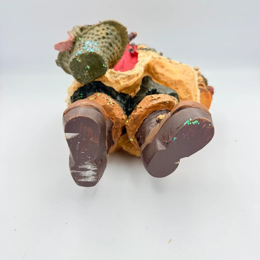 Vintage Resin Santa Claus Figurine Christmas Tree & Gift Baskets 12 Inch